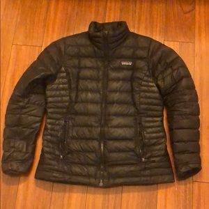 Patagonia puff jacket women’s small- black